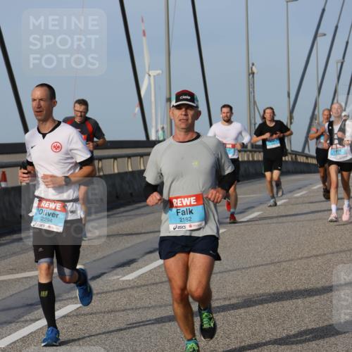 03.10.2026 - Köhlbrandbrückenlauf Strokosch-Dieckow http://msf.ph/oto/10603613 03.10.2026 09:40:02 Position 2 2294, 2182 meine-sportfotos.de