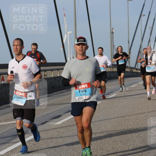 03.10.2026 - Köhlbrandbrückenlauf Strokosch-Dieckow http://msf.ph/oto/10603618 03.10.2026 09:40:02 Position 2 2294, 2182 meine-sportfotos.de