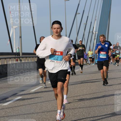 03.10.2026 - Köhlbrandbrückenlauf Strokosch-Dieckow http://msf.ph/oto/10603646 03.10.2026 09:40:05 Position 2 3838 meine-sportfotos.de