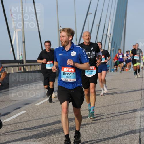 03.10.2026 - Köhlbrandbrückenlauf Strokosch-Dieckow http://msf.ph/oto/10603704 03.10.2026 09:40:09 Position 2 1829, 2189 meine-sportfotos.de