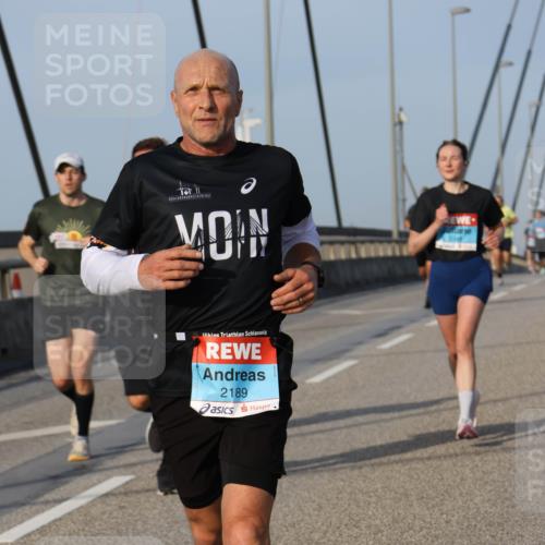 03.10.2026 - Köhlbrandbrückenlauf Strokosch-Dieckow http://msf.ph/oto/10603775 03.10.2026 09:40:12 Position 2 2189 meine-sportfotos.de