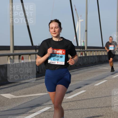 03.10.2026 - Köhlbrandbrückenlauf Strokosch-Dieckow http://msf.ph/oto/10603813 03.10.2026 09:40:14 Position 2 2388 meine-sportfotos.de