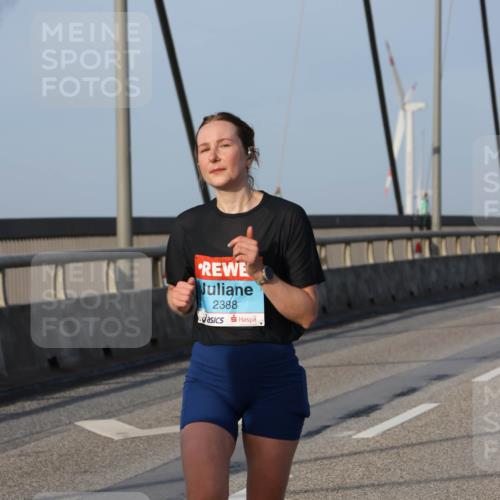 03.10.2026 - Köhlbrandbrückenlauf Strokosch-Dieckow http://msf.ph/oto/10603835 03.10.2026 09:40:14 Position 2 2388 meine-sportfotos.de