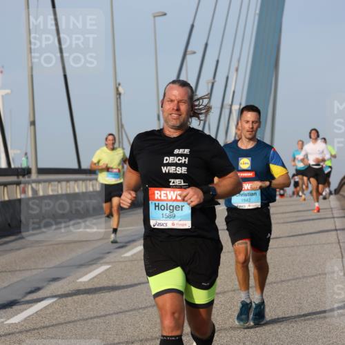 03.10.2026 - Köhlbrandbrückenlauf Strokosch-Dieckow http://msf.ph/oto/10603854 03.10.2026 09:40:19 Position 2 25, 0, 1589, 1942 meine-sportfotos.de