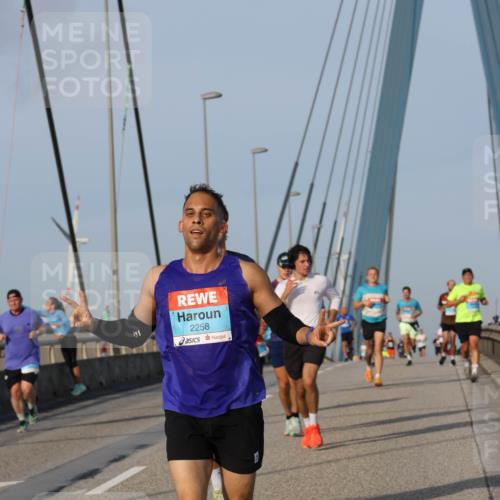 03.10.2026 - Köhlbrandbrückenlauf Strokosch-Dieckow http://msf.ph/oto/10603910 03.10.2026 09:40:26 Position 2 2258 meine-sportfotos.de