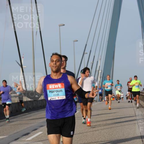 03.10.2026 - Köhlbrandbrückenlauf Strokosch-Dieckow http://msf.ph/oto/10603916 03.10.2026 09:40:27 Position 2 2258 meine-sportfotos.de