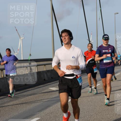 03.10.2026 - Köhlbrandbrückenlauf Strokosch-Dieckow http://msf.ph/oto/10604000 03.10.2026 09:40:31 Position 2 2139 meine-sportfotos.de