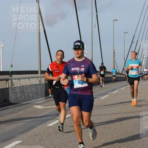 03.10.2026 - Köhlbrandbrückenlauf Strokosch-Dieckow http://msf.ph/oto/10604011 03.10.2026 09:40:32 Position 2  meine-sportfotos.de