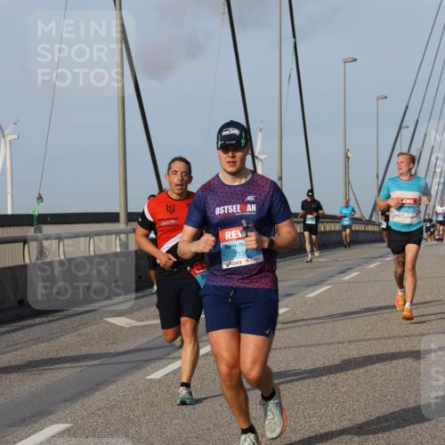 03.10.2026 - Köhlbrandbrückenlauf Strokosch-Dieckow http://msf.ph/oto/10604018 03.10.2026 09:40:32 Position 2 2139 meine-sportfotos.de