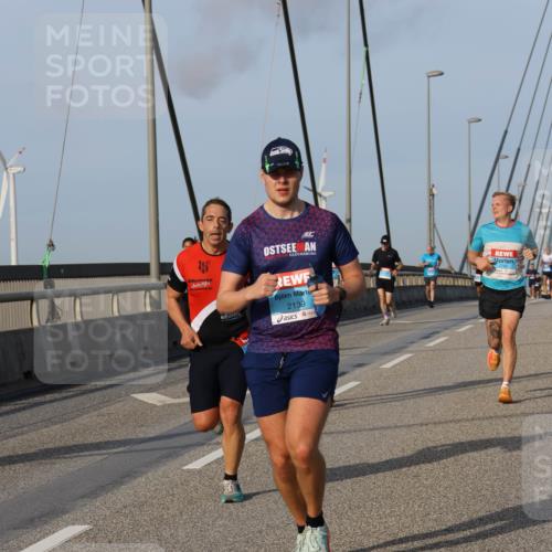03.10.2026 - Köhlbrandbrückenlauf Strokosch-Dieckow http://msf.ph/oto/10604026 03.10.2026 09:40:32 Position 2 2139 meine-sportfotos.de
