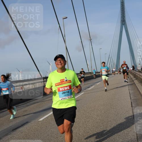 03.10.2026 - Köhlbrandbrückenlauf Strokosch-Dieckow http://msf.ph/oto/10604052 03.10.2026 09:40:37 Position 2 1878 meine-sportfotos.de