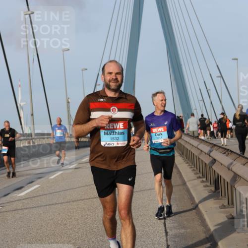 03.10.2026 - Köhlbrandbrückenlauf Strokosch-Dieckow http://msf.ph/oto/10604126 03.10.2026 09:40:42 Position 2 1532, 2214 meine-sportfotos.de