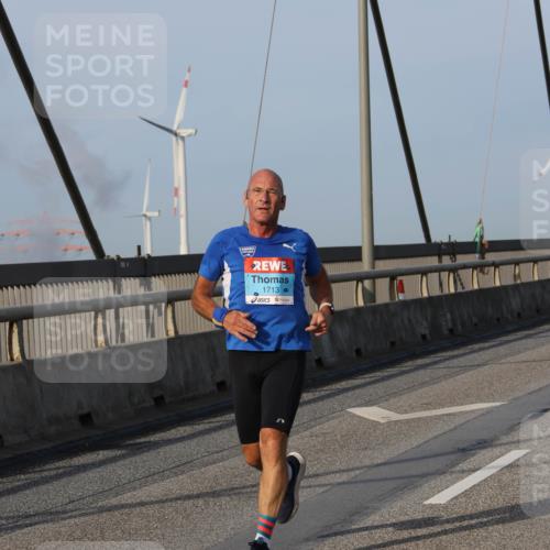 03.10.2026 - Köhlbrandbrückenlauf Strokosch-Dieckow http://msf.ph/oto/10604140 03.10.2026 09:40:49 Position 2 1713 meine-sportfotos.de