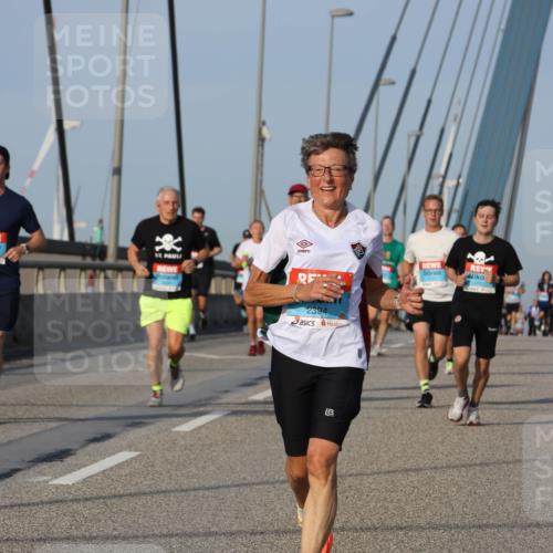 03.10.2026 - Köhlbrandbrückenlauf Strokosch-Dieckow http://msf.ph/oto/10604191 03.10.2026 09:40:58 Position 2 2394 meine-sportfotos.de