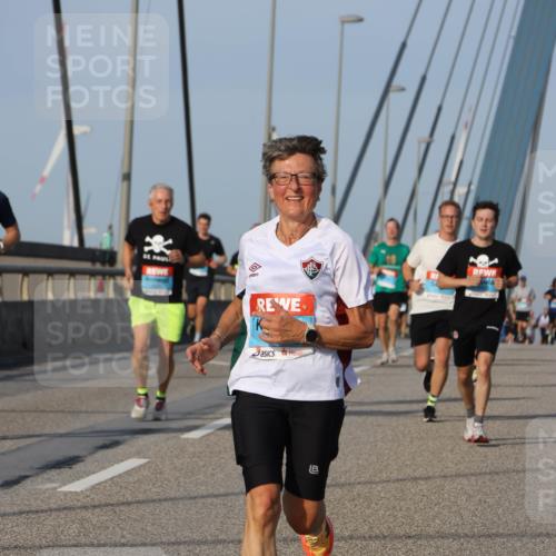 03.10.2026 - Köhlbrandbrückenlauf Strokosch-Dieckow http://msf.ph/oto/10604223 03.10.2026 09:40:59 Position 2  meine-sportfotos.de
