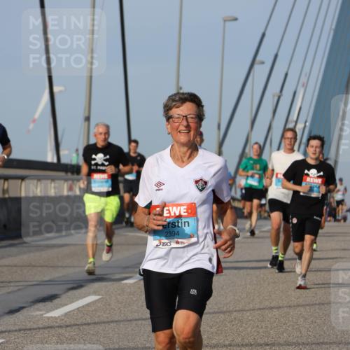 03.10.2026 - Köhlbrandbrückenlauf Strokosch-Dieckow http://msf.ph/oto/10604233 03.10.2026 09:40:59 Position 2 2394 meine-sportfotos.de
