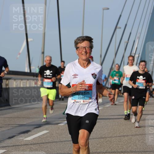 03.10.2026 - Köhlbrandbrückenlauf Strokosch-Dieckow http://msf.ph/oto/10604239 03.10.2026 09:40:59 Position 2 2394 meine-sportfotos.de