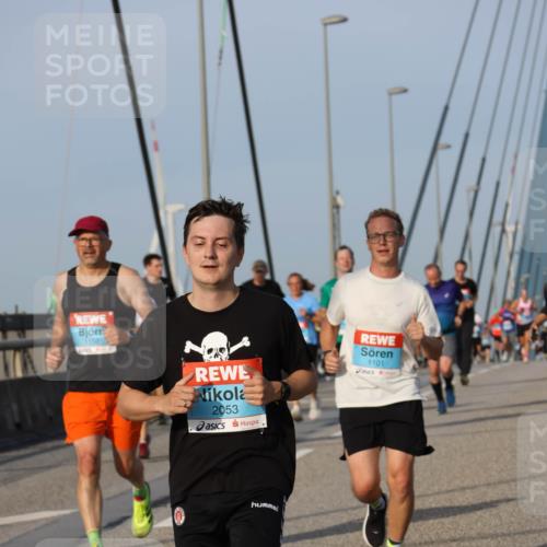 03.10.2026 - Köhlbrandbrückenlauf Strokosch-Dieckow http://msf.ph/oto/10604254 03.10.2026 09:41:03 Position 2 2053, 1101 meine-sportfotos.de