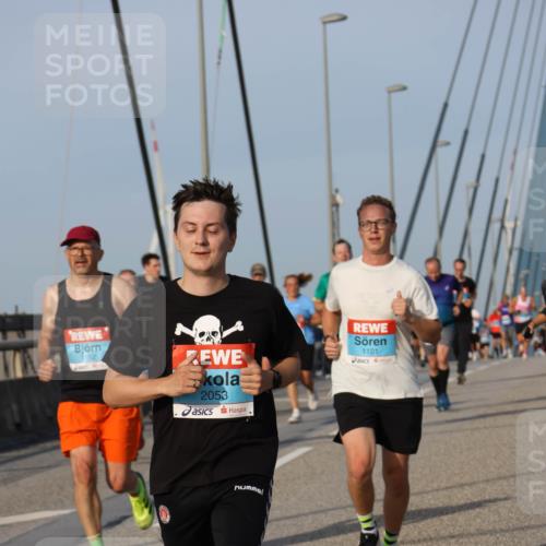 03.10.2026 - Köhlbrandbrückenlauf Strokosch-Dieckow http://msf.ph/oto/10604259 03.10.2026 09:41:03 Position 2 1152, 2053, 1101 meine-sportfotos.de