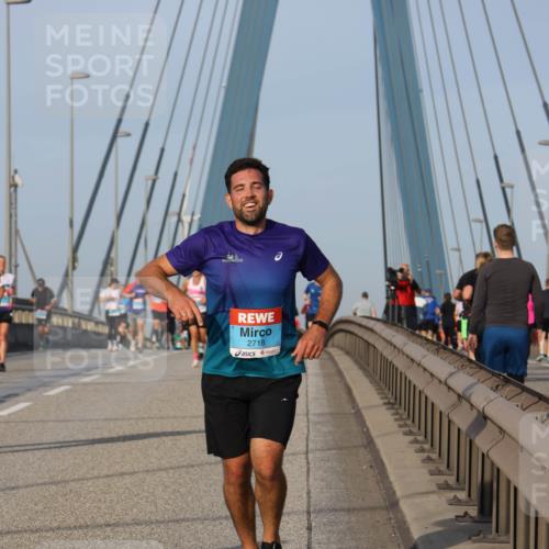 03.10.2026 - Köhlbrandbrückenlauf Strokosch-Dieckow http://msf.ph/oto/10604367 03.10.2026 09:41:10 Position 2 2718 meine-sportfotos.de