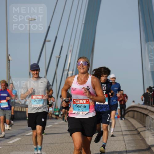 03.10.2026 - Köhlbrandbrückenlauf Strokosch-Dieckow http://msf.ph/oto/10604399 03.10.2026 09:41:21 Position 2 2486, 1, 1179 meine-sportfotos.de