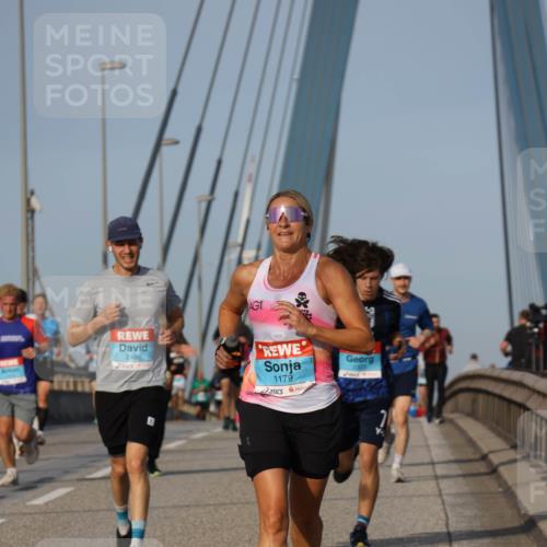 03.10.2026 - Köhlbrandbrückenlauf Strokosch-Dieckow http://msf.ph/oto/10604404 03.10.2026 09:41:21 Position 2 2486, 1, 1179 meine-sportfotos.de