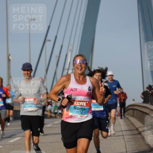 03.10.2026 - Köhlbrandbrückenlauf Strokosch-Dieckow http://msf.ph/oto/10604444 03.10.2026 09:41:21 Position 2 2486, 1, 1179 meine-sportfotos.de