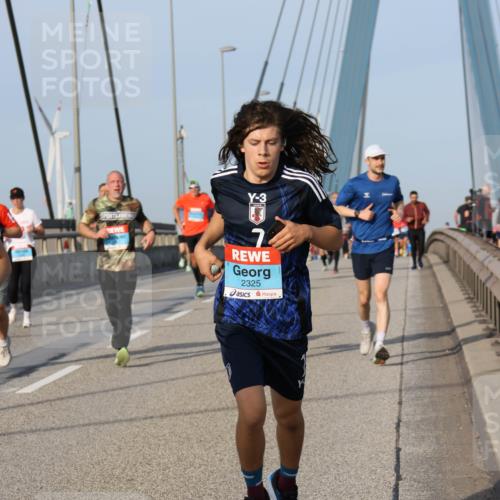 03.10.2026 - Köhlbrandbrückenlauf Strokosch-Dieckow http://msf.ph/oto/10604470 03.10.2026 09:41:25 Position 2 2325 meine-sportfotos.de