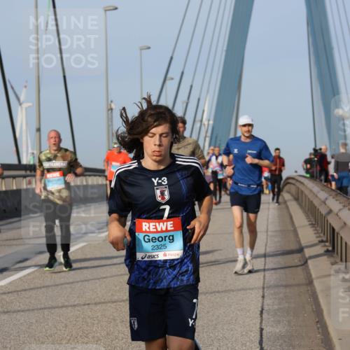 03.10.2026 - Köhlbrandbrückenlauf Strokosch-Dieckow http://msf.ph/oto/10604489 03.10.2026 09:41:25 Position 2 3, 7, 2325 meine-sportfotos.de