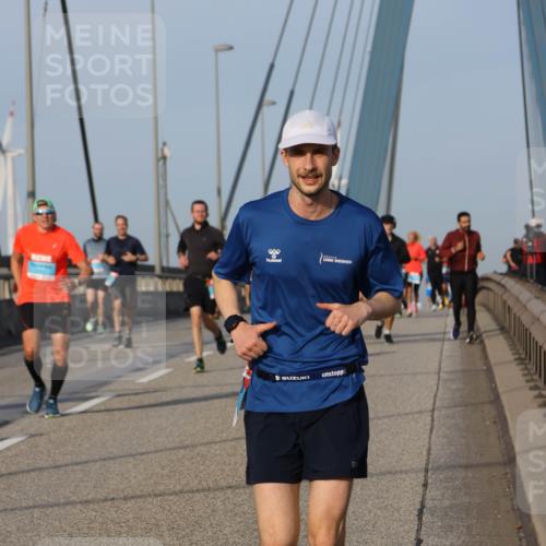 03.10.2026 - Köhlbrandbrückenlauf Strokosch-Dieckow http://msf.ph/oto/10604497 03.10.2026 09:41:29 Position 2  meine-sportfotos.de