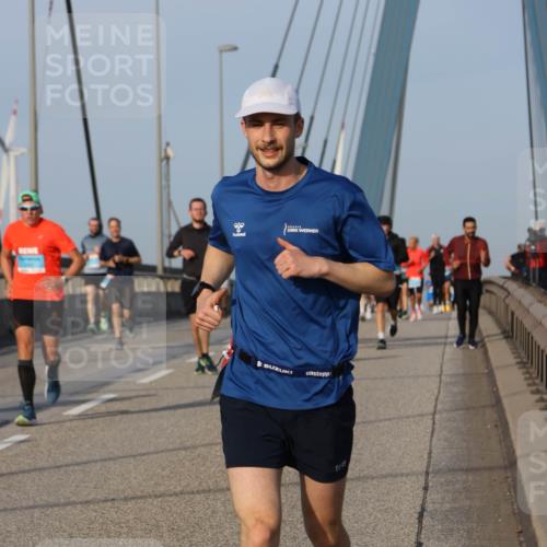 03.10.2026 - Köhlbrandbrückenlauf Strokosch-Dieckow http://msf.ph/oto/10604512 03.10.2026 09:41:29 Position 2  meine-sportfotos.de