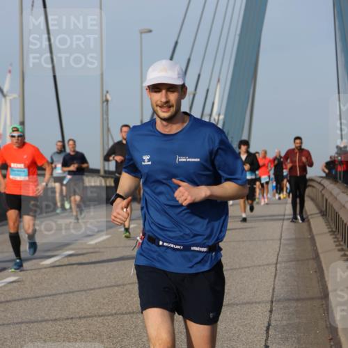 03.10.2026 - Köhlbrandbrückenlauf Strokosch-Dieckow http://msf.ph/oto/10604517 03.10.2026 09:41:29 Position 2  meine-sportfotos.de