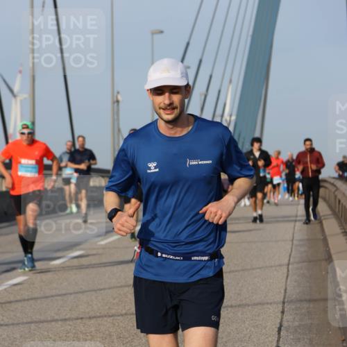 03.10.2026 - Köhlbrandbrückenlauf Strokosch-Dieckow http://msf.ph/oto/10604526 03.10.2026 09:41:29 Position 2  meine-sportfotos.de
