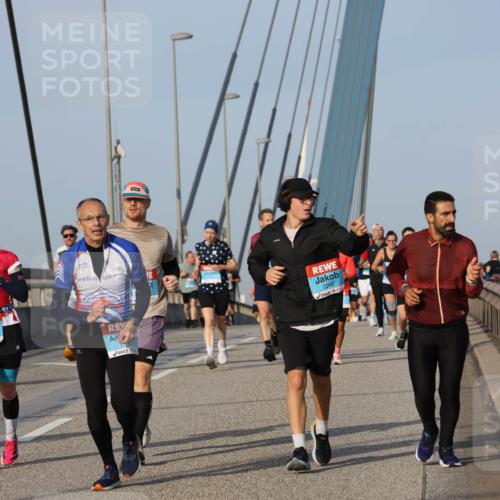 03.10.2026 - Köhlbrandbrückenlauf Strokosch-Dieckow http://msf.ph/oto/10604558 03.10.2026 09:41:36 Position 2 2252 meine-sportfotos.de