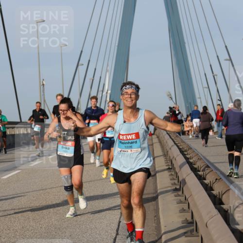 03.10.2026 - Köhlbrandbrückenlauf Strokosch-Dieckow http://msf.ph/oto/10604683 03.10.2026 09:41:48 Position 2 1426, 1226 meine-sportfotos.de