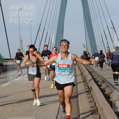 03.10.2026 - Köhlbrandbrückenlauf Strokosch-Dieckow http://msf.ph/oto/10604687 03.10.2026 09:41:48 Position 2 1426, 1226 meine-sportfotos.de