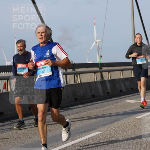 03.10.2026 - Köhlbrandbrückenlauf Strokosch-Dieckow http://msf.ph/oto/10604814 03.10.2026 09:42:15 Position 2 2229, 1222, 15504 meine-sportfotos.de