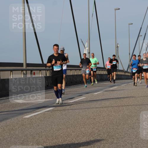 03.10.2026 - Köhlbrandbrückenlauf Strokosch-Dieckow http://msf.ph/oto/10604843 03.10.2026 09:42:23 Position 2 2213 meine-sportfotos.de