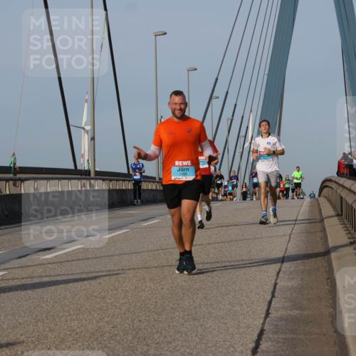 03.10.2026 - Köhlbrandbrückenlauf Strokosch-Dieckow http://msf.ph/oto/10604922 03.10.2026 09:42:36 Position 2 2395 meine-sportfotos.de