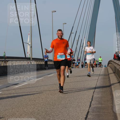03.10.2026 - Köhlbrandbrückenlauf Strokosch-Dieckow http://msf.ph/oto/10604928 03.10.2026 09:42:36 Position 2  meine-sportfotos.de