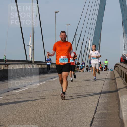 03.10.2026 - Köhlbrandbrückenlauf Strokosch-Dieckow http://msf.ph/oto/10604931 03.10.2026 09:42:36 Position 2 2395 meine-sportfotos.de
