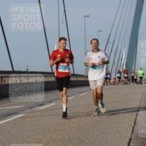 03.10.2026 - Köhlbrandbrückenlauf Strokosch-Dieckow http://msf.ph/oto/10604974 03.10.2026 09:42:40 Position 2  meine-sportfotos.de