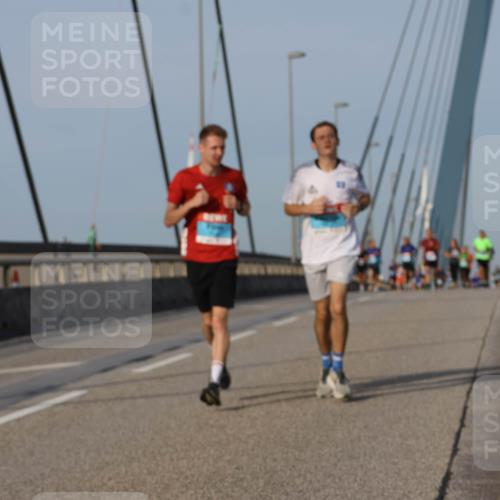 03.10.2026 - Köhlbrandbrückenlauf Strokosch-Dieckow http://msf.ph/oto/10604981 03.10.2026 09:42:40 Position 2  meine-sportfotos.de