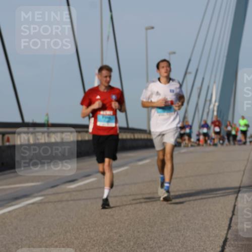 03.10.2026 - Köhlbrandbrückenlauf Strokosch-Dieckow http://msf.ph/oto/10604984 03.10.2026 09:42:41 Position 2  meine-sportfotos.de