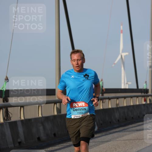 03.10.2026 - Köhlbrandbrückenlauf Strokosch-Dieckow http://msf.ph/oto/10605013 03.10.2026 09:42:48 Position 2 1593 meine-sportfotos.de