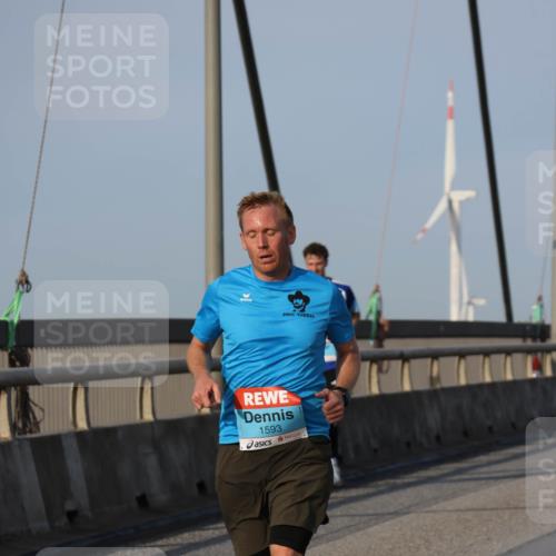 03.10.2026 - Köhlbrandbrückenlauf Strokosch-Dieckow http://msf.ph/oto/10605023 03.10.2026 09:42:48 Position 2 1593 meine-sportfotos.de