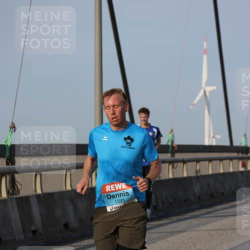 03.10.2026 - Köhlbrandbrückenlauf Strokosch-Dieckow http://msf.ph/oto/10605031 03.10.2026 09:42:48 Position 2 1593 meine-sportfotos.de