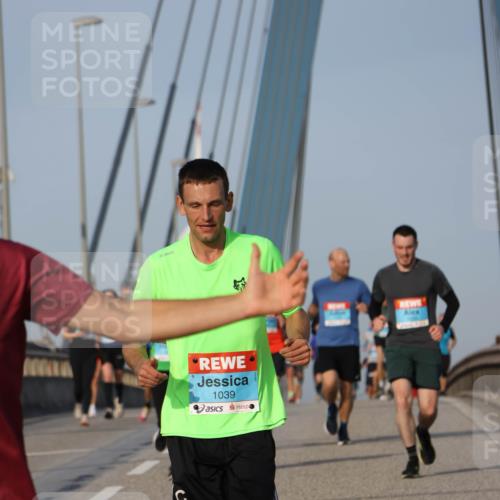03.10.2026 - Köhlbrandbrückenlauf Strokosch-Dieckow http://msf.ph/oto/10605069 03.10.2026 09:42:57 Position 2 1039 meine-sportfotos.de