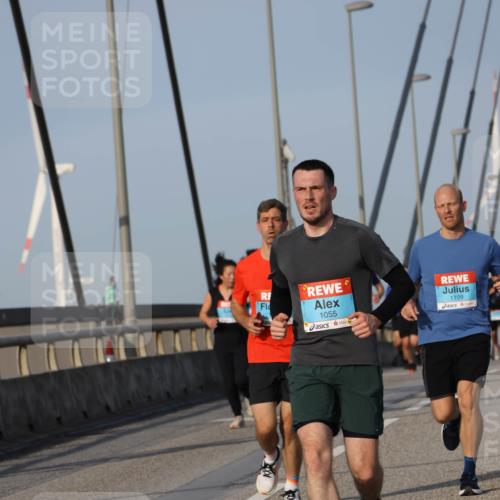03.10.2026 - Köhlbrandbrückenlauf Strokosch-Dieckow http://msf.ph/oto/10605091 03.10.2026 09:43:02 Position 2 1109, 1055 meine-sportfotos.de