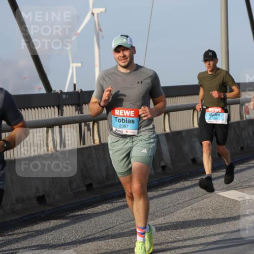 03.10.2026 - Köhlbrandbrückenlauf Strokosch-Dieckow http://msf.ph/oto/10605284 03.10.2026 09:43:22 Position 2 2357, 1958 meine-sportfotos.de